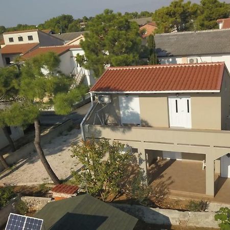 Apartman Jurisic Vir Exterior photo