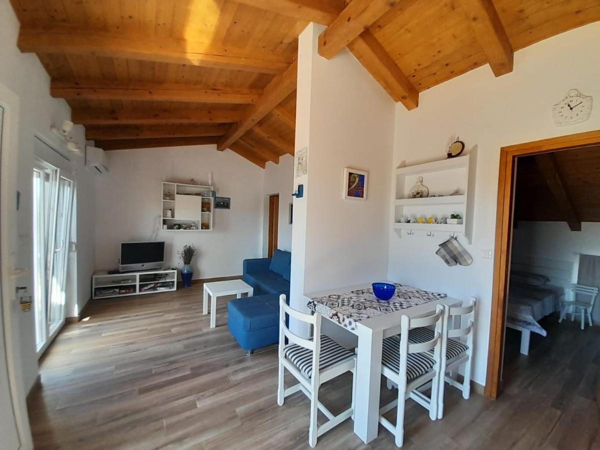 Apartman Jurisic Vir Exterior photo